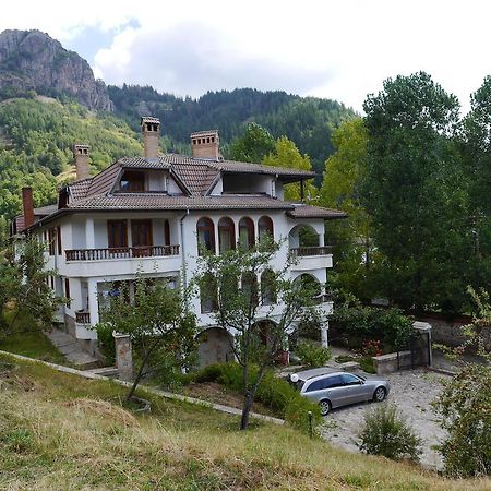 Family Hotel Silver Smoljan Exterior foto