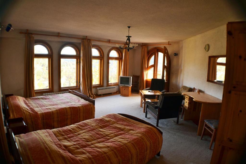 Family Hotel Silver Smoljan Zimmer foto