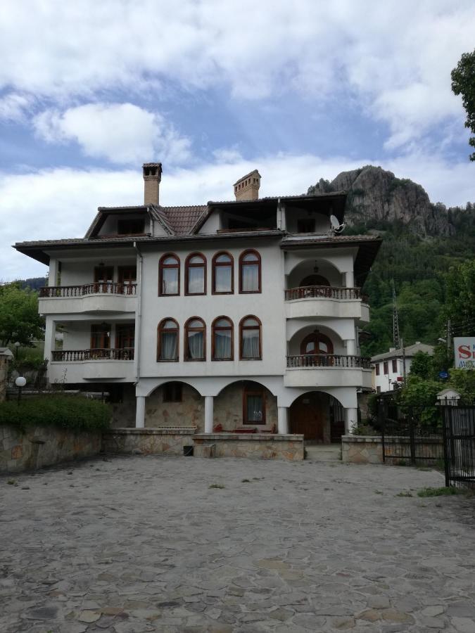 Family Hotel Silver Smoljan Exterior foto